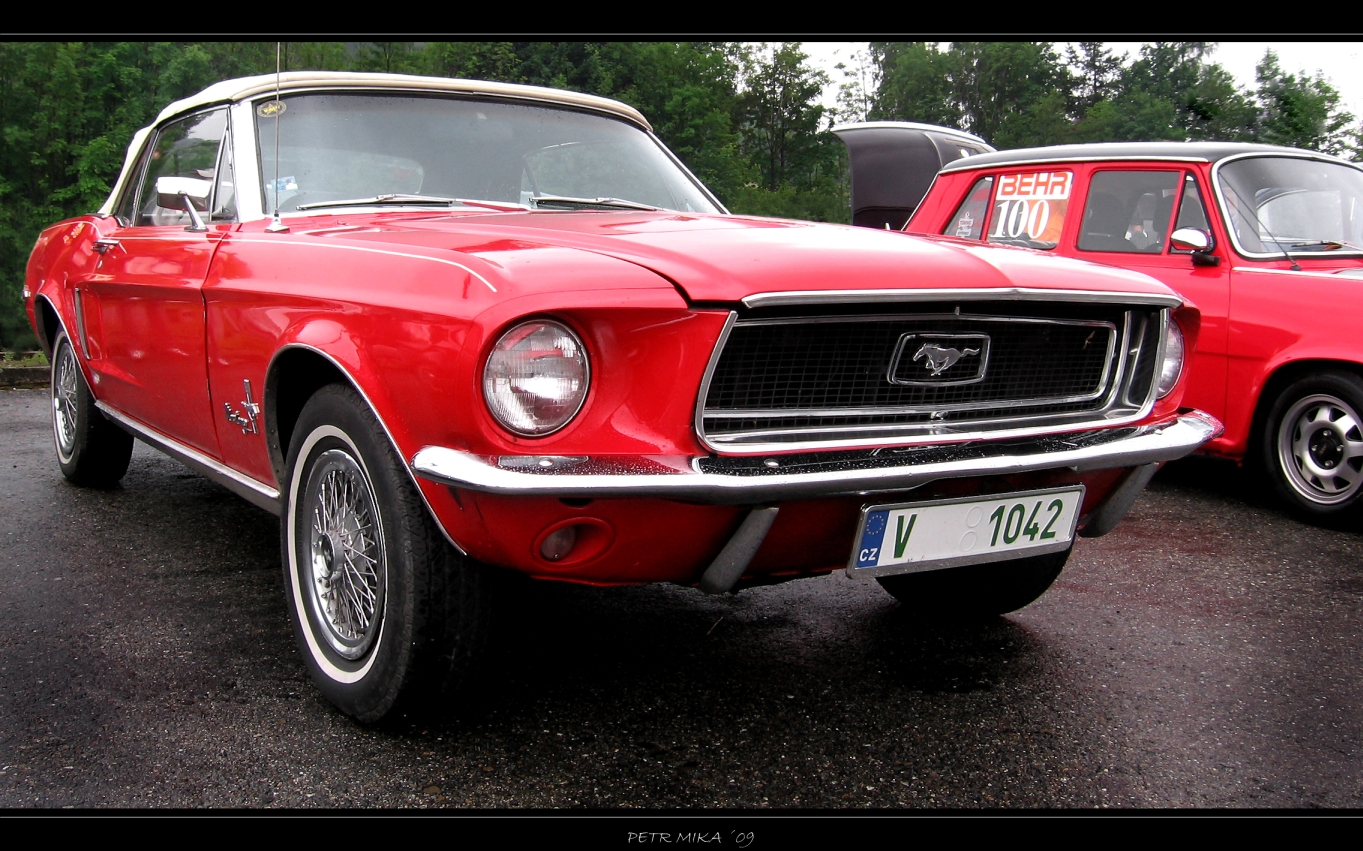 Ford Mustang 1